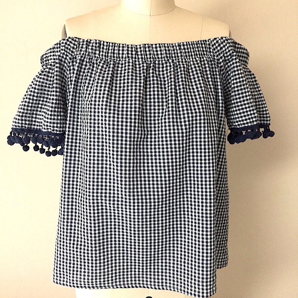 Twinkle by Wenlan Off the Shoulder Top Size M